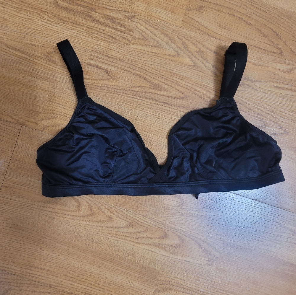 Victoria's Secret Satin Feel Bra Small